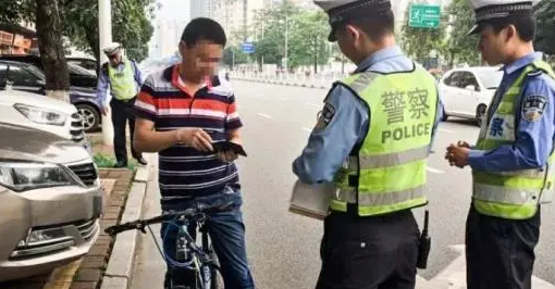 酒后骑自行车也算酒驾？交警：喝酒骑自行车也属于是酒驾！